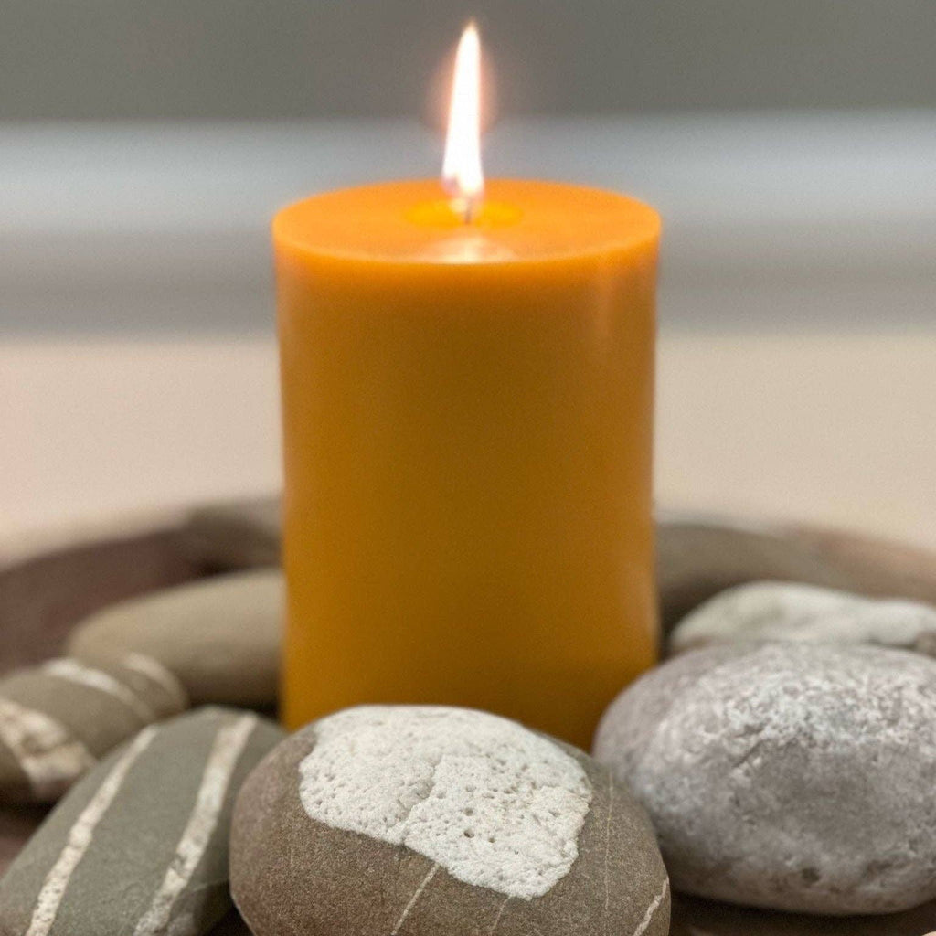 Candle - Sweet Bee - Medium Pillar – 100% Pure Beeswax